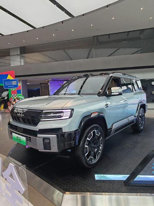 重庆31比亚迪方程豹硬派越野的爆款，英菲尼迪35周年与你共成长